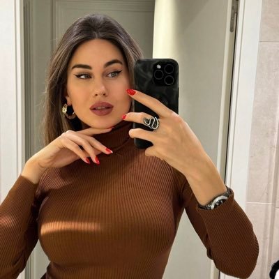 Julia, Cliente de Nelyss